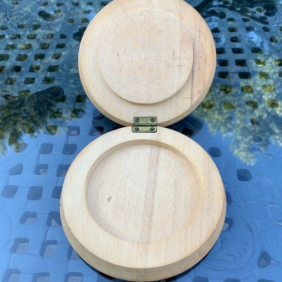 Vintage Wood Hamburger press/hand painted - Picture 2 of 4